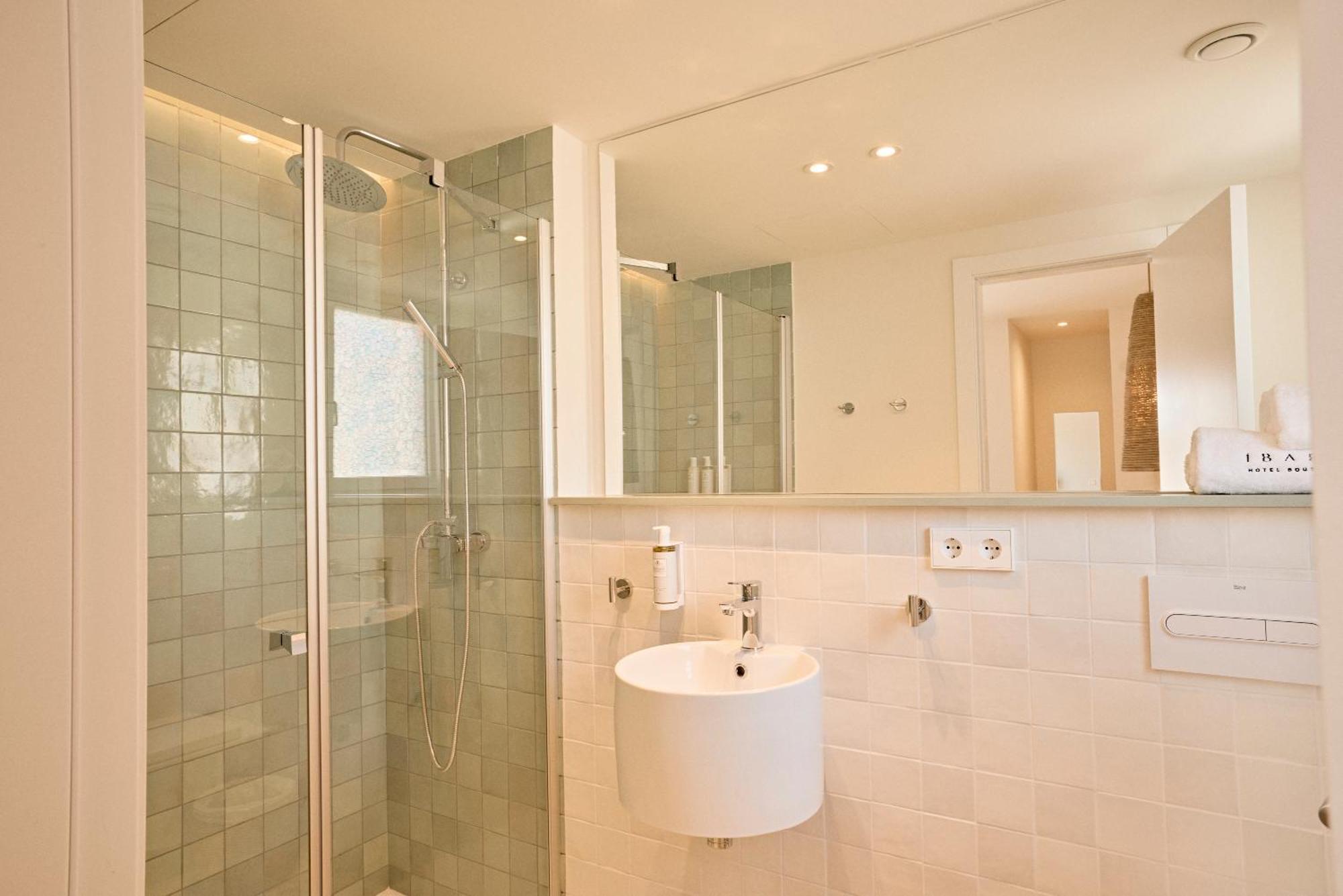 Ibara Ibiza Hotel Boutique เอสกานา ภายนอก รูปภาพ